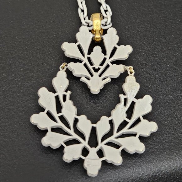 Vintage Trifari White Enamel Chain & Double Drop Pendant Necklace and Earrings - Picture 7 of 16